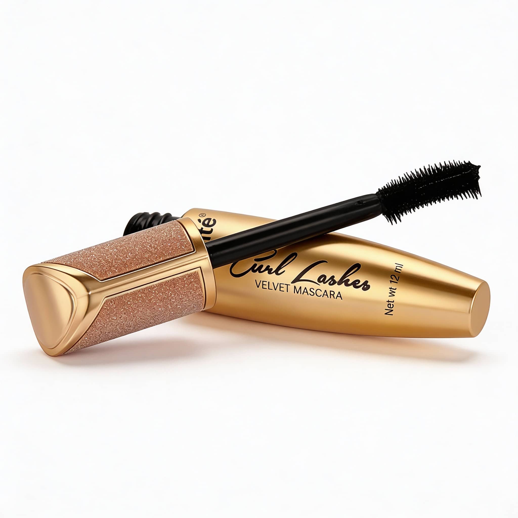 Mascara cu Efect de Curbare a Genelor 3 Mascara cu aspect de catifea pentru gene spectaculoase și volum.